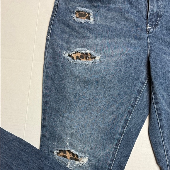 Inc Boyfriend Women's Blue Jeans Regular Fit Size 10 - Picture 4 of 12